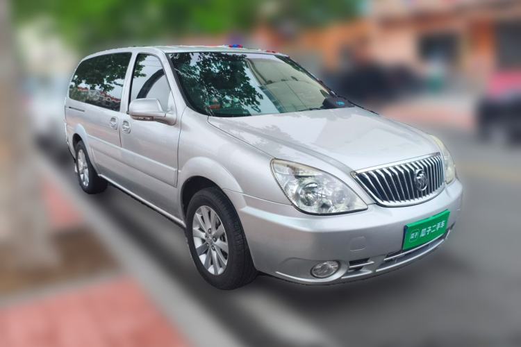 Used Buick GL8 2014 2.4L Classic Edition Front Right 45 Deg