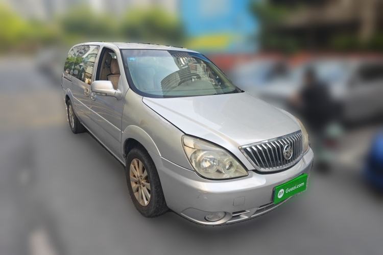 Used Buick GL8 2014 2.4L Classic Edition Front Right 45 Deg