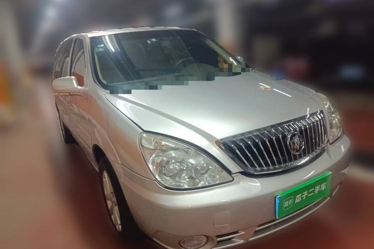 Used Buick GL8 2014 2.4L Classic Edition Front Right 45 Deg