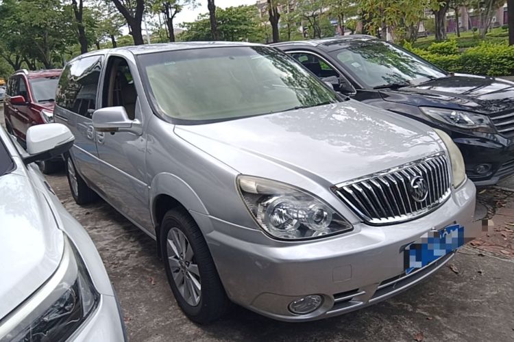 Used Buick GL8 2014 2.4L Classic Edition Front Right 45 Deg