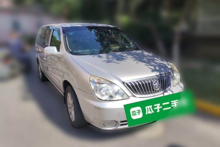 Used Buick GL8 2014 2.4L Classic Edition Front Right 45 Deg