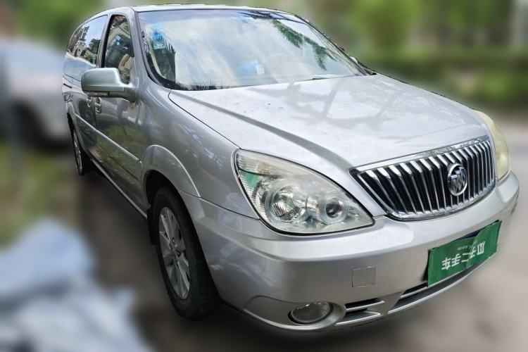 Used Buick GL8 2014 2.4L Classic Edition Front Right 45 Deg