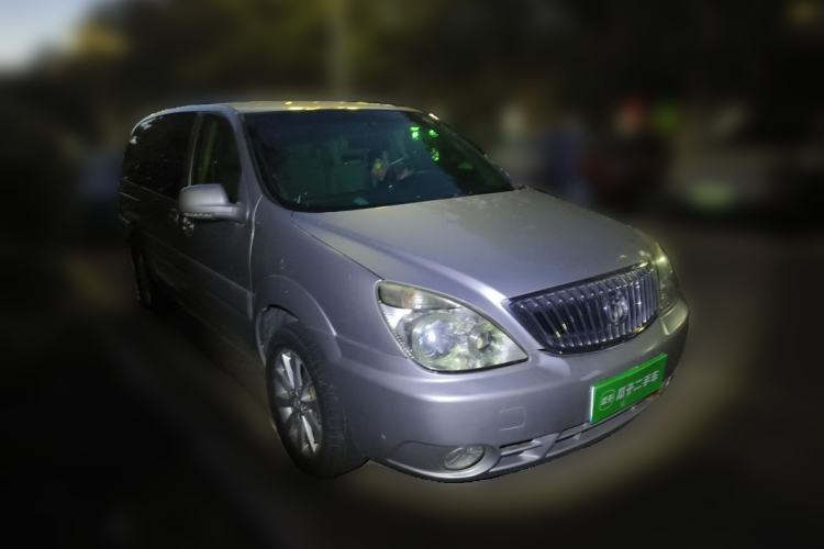 Used Buick GL8 2014 2.4L Classic Edition Front Right 45 Deg