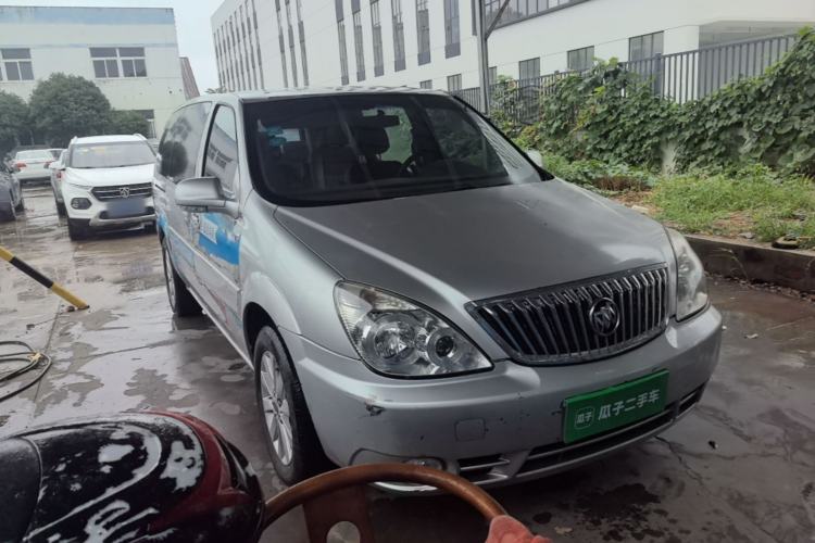 Used Buick GL8 2014 2.4L Classic Edition Front Right 45 Deg