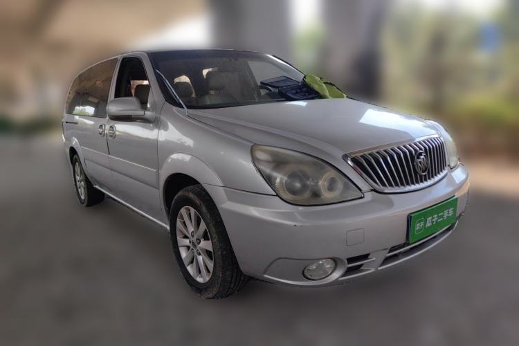 Used Buick GL8 2014 2.4L Classic Edition Front Right 45 Deg