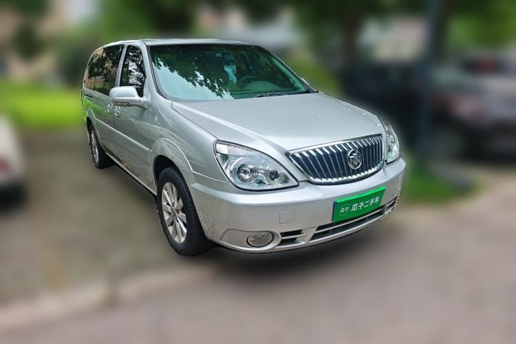 Used Buick GL8 2014 2.4L Classic Edition Front Right 45 Deg