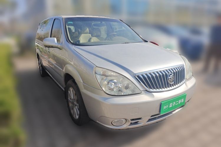 Used Buick GL8 2014 2.4L Classic Edition Front Right 45 Deg