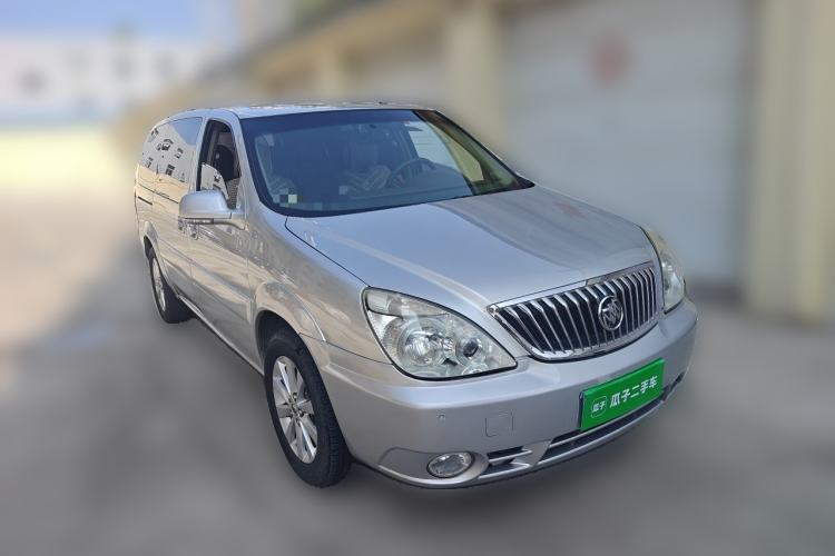 Used Buick GL8 2014 2.4L Classic Edition Front Right 45 Deg