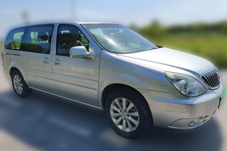 Used Buick GL8 2014 2.4L Executive Edition Front Right 45 Deg