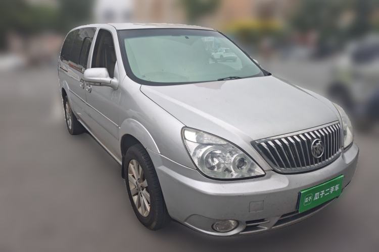 Used Buick GL8 2014 2.4L Classic Edition Front Right 45 Deg