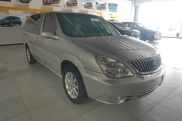 Used Buick GL8 2014 2.4L Classic Edition Front Right 45 Deg