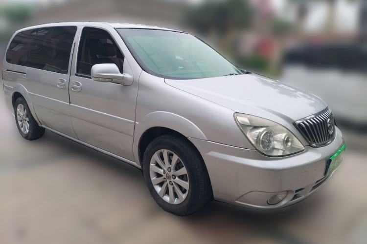 Used Buick GL8 2014 2.4L Classic Edition Front Right 45 Deg