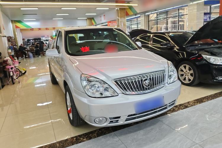 Used Buick GL8 2014 2.4L Classic Edition Front Right 45 Deg
