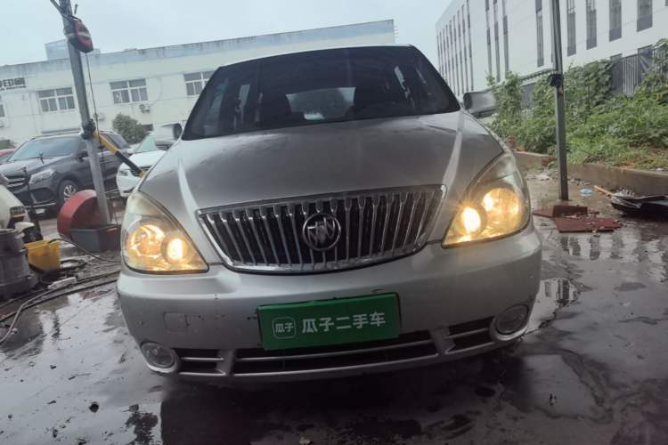 Used Buick GL8 2014 2.4L Classic Edition Front