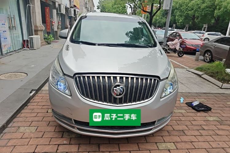 Used Buick GL8 2014 3.0L GT Luxury Business Haoya Edition Front