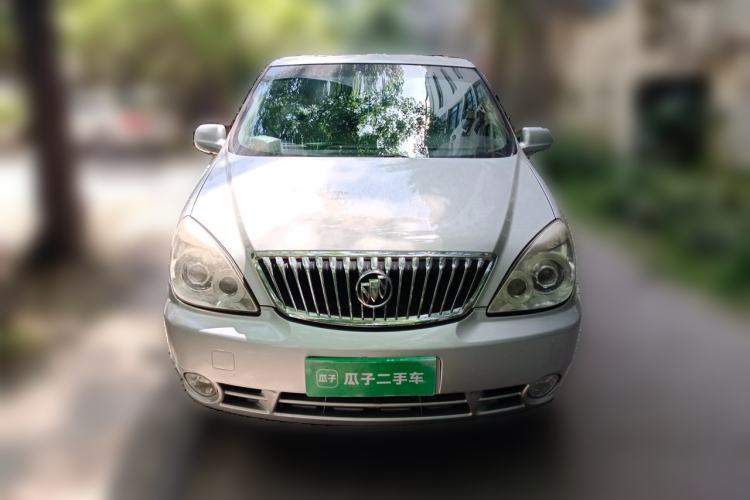 Used Buick GL8 2014 2.4L Comfort Edition Front