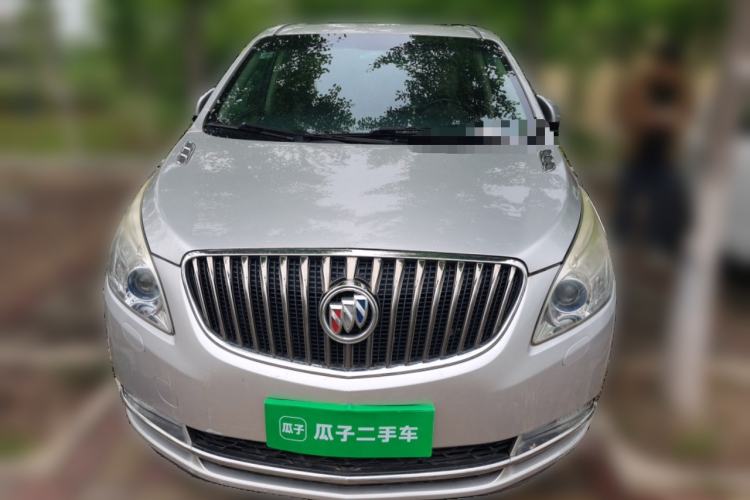 Used Buick GL8 2014 3.0L GT Luxury Business Haoya Edition Front