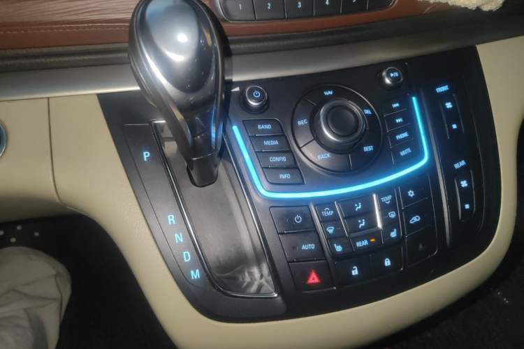 Used Buick GL8 2014 3.0L GT Luxury Business Haoya Edition Gear Lever