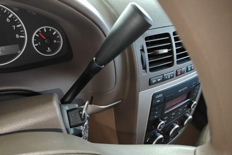 Used Buick GL8 2014 2.4L Classic Edition Gear Lever