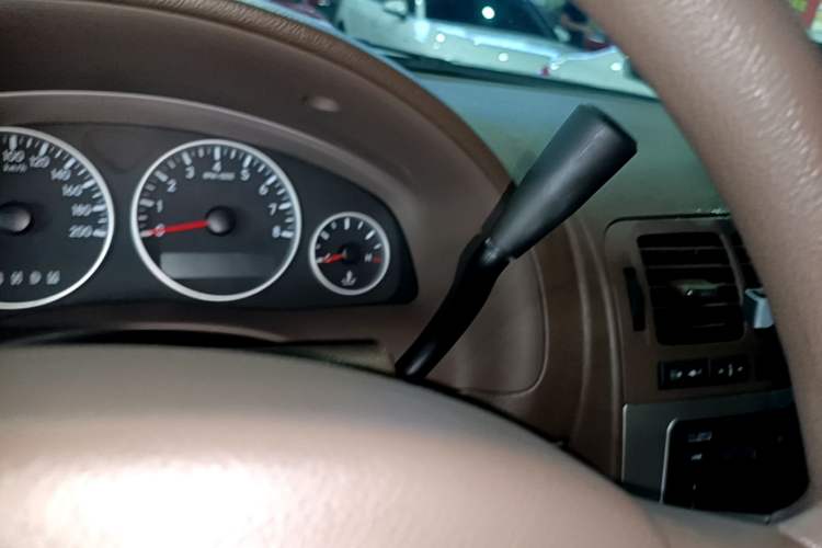 Used Buick GL8 2014 2.4L Classic Edition Gear Lever