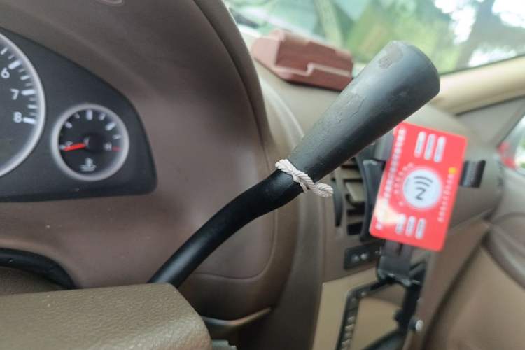 Used Buick GL8 2014 2.4L Classic Edition Gear Lever