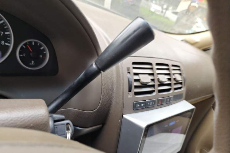 Used Buick GL8 2014 2.4L Classic Edition Gear Lever