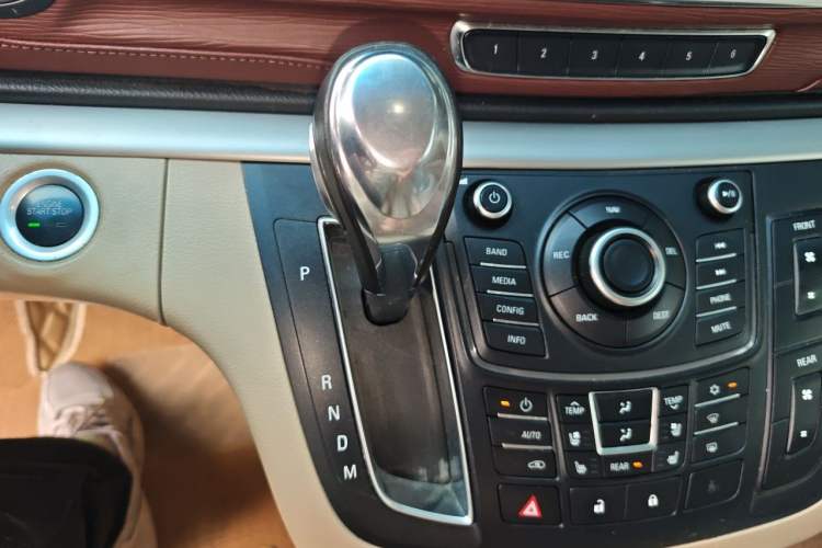 Used Buick GL8 2014 3.0L XT Luxury Business Flagship Edition Gear Lever