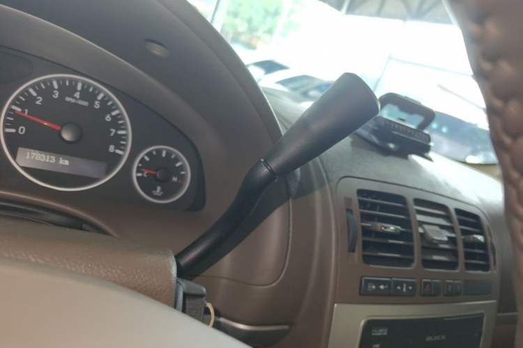 Used Buick GL8 2014 2.4L Classic Edition Gear Lever