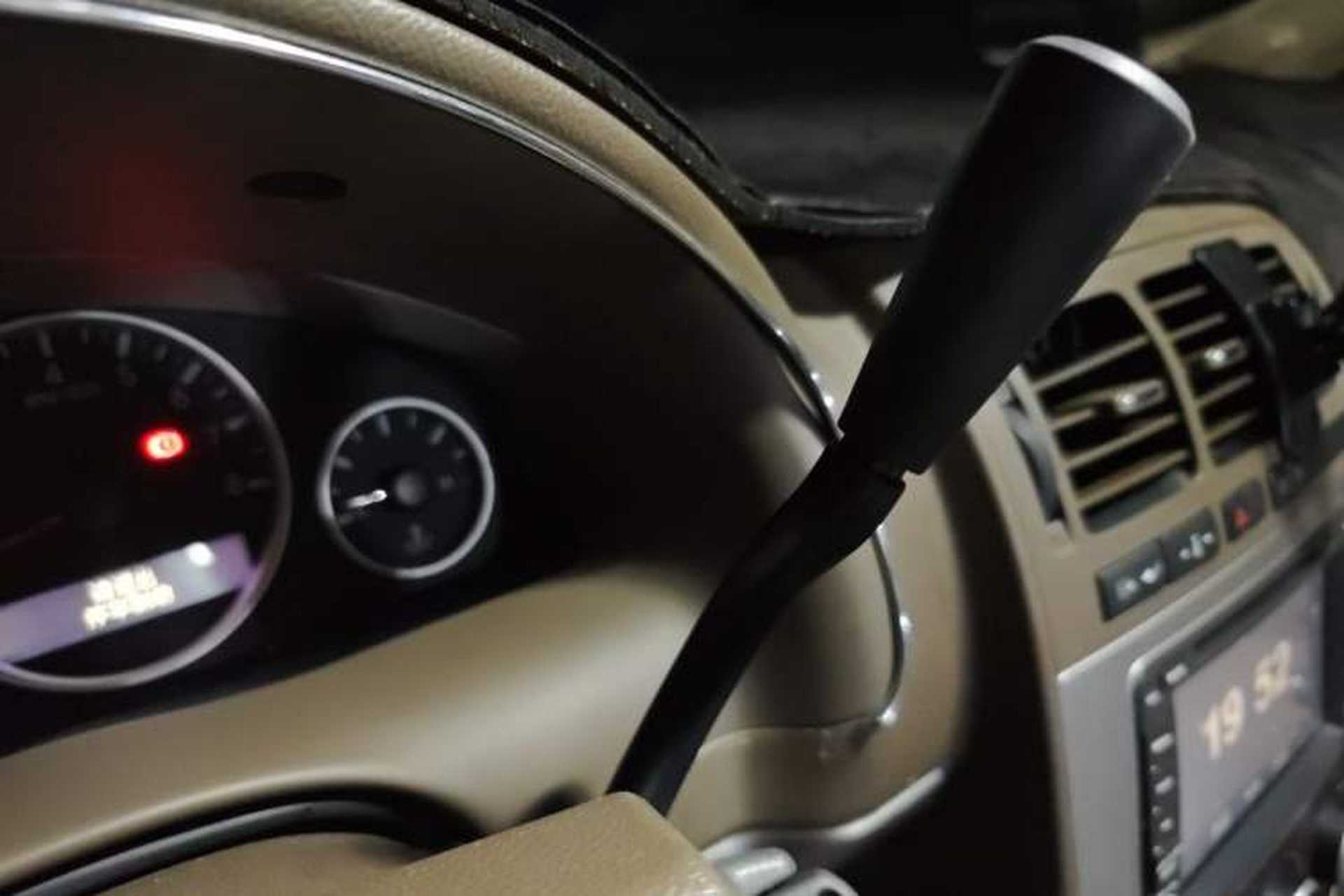 Used Buick GL8 2014 2.4L Classic Edition Gear Lever