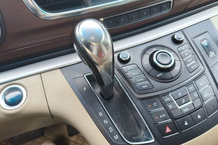 Used Buick GL8 2014 2.4L LT Luxury Business Executive Edition Gear Lever