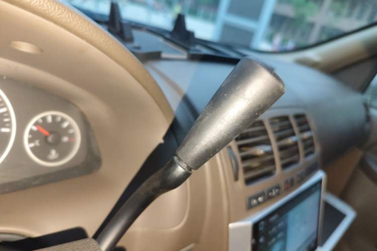 Used Buick GL8 2014 2.4L Classic Edition Gear Lever