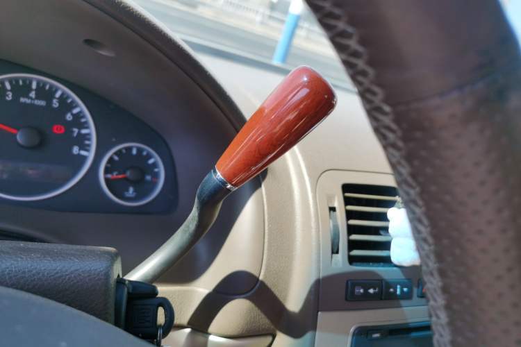Used Buick GL8 2014 2.4L Classic Edition Gear Lever