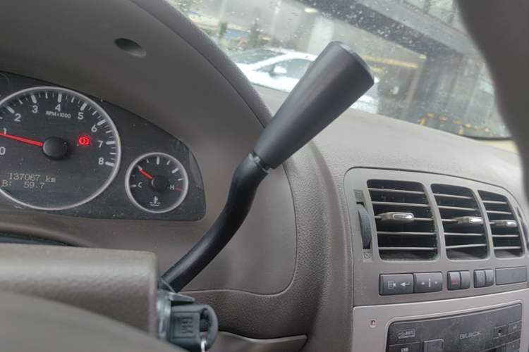 Used Buick GL8 2014 2.4L Comfort Edition Gear Lever