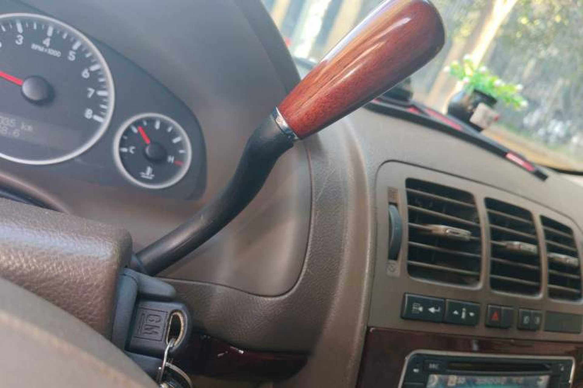 Used Buick GL8 2014 2.4L Comfort Edition Gear Lever