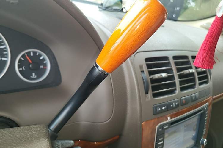Used Buick GL8 2014 2.4L Classic Edition Gear Lever