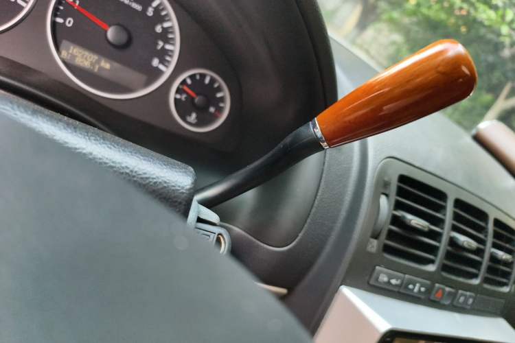 Used Buick GL8 2014 2.4L Executive Edition Gear Lever