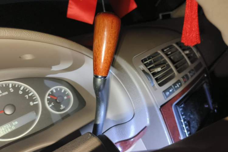 Used Buick GL8 2014 2.4L Classic Edition Gear Lever
