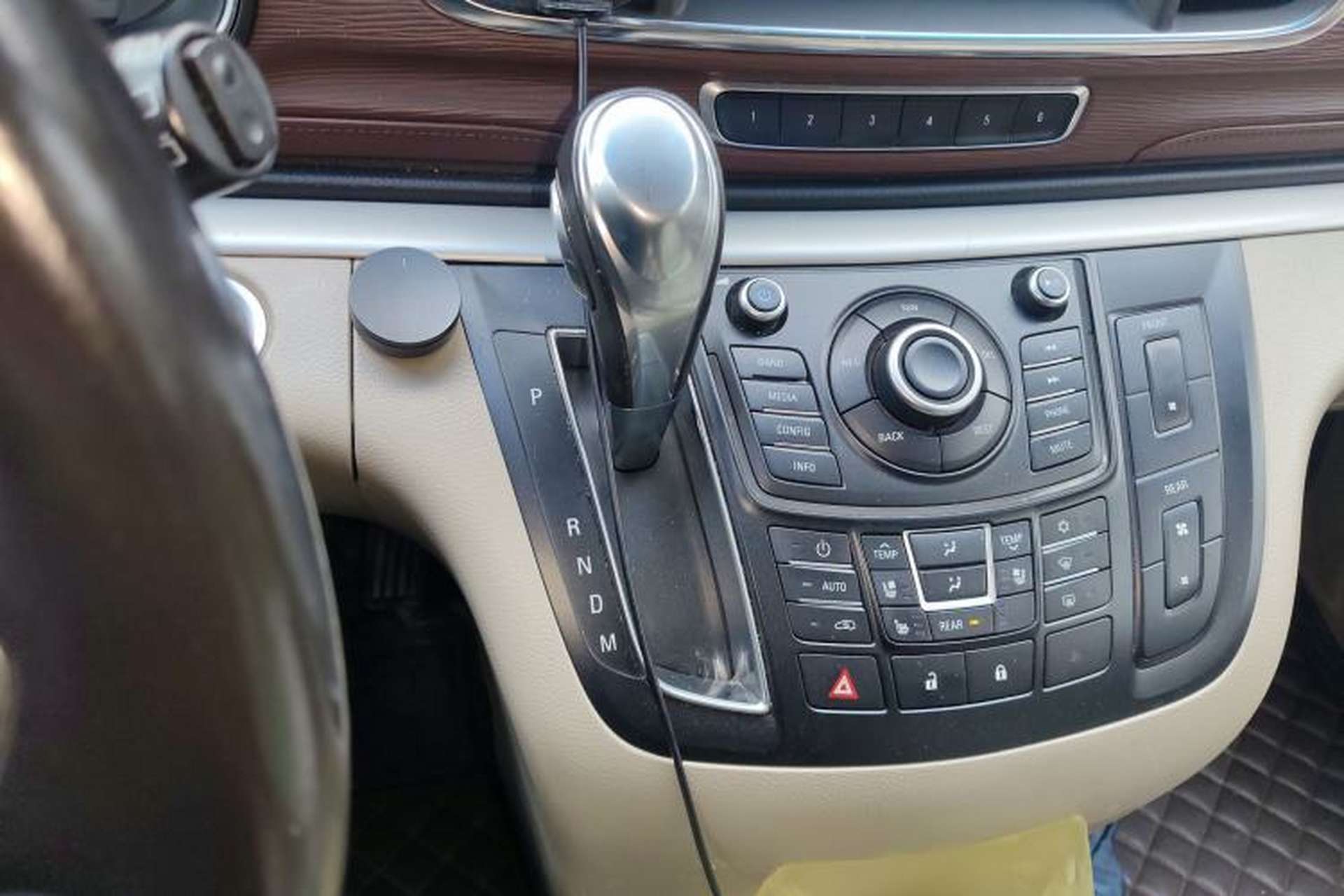 Used Buick GL8 2014 3.0L XT Luxury Business Flagship Edition Gear Lever