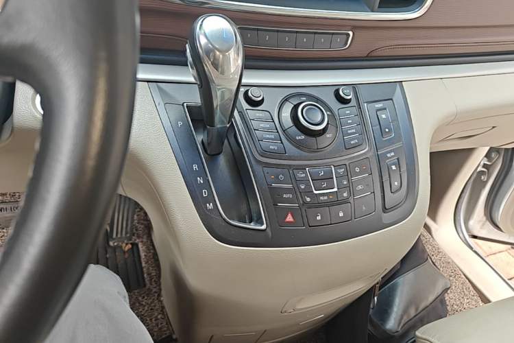 Used Buick GL8 2014 3.0L GT Luxury Business Haoya Edition Gear Lever