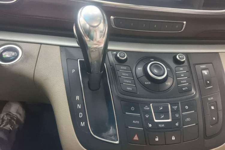 Used Buick GL8 2014 3.0L GT Luxury Business Haoya Edition Gear Lever
