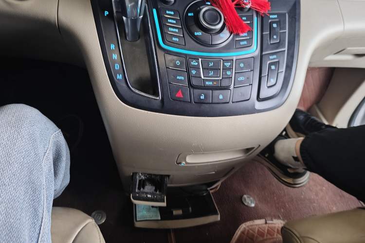 Used Buick GL8 2014 2.4L LT Luxury Business Executive Edition Gear Lever