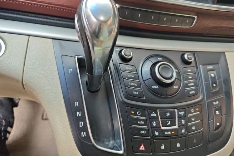 Used Buick GL8 2014 3.0L XT Luxury Business Flagship Edition Gear Lever