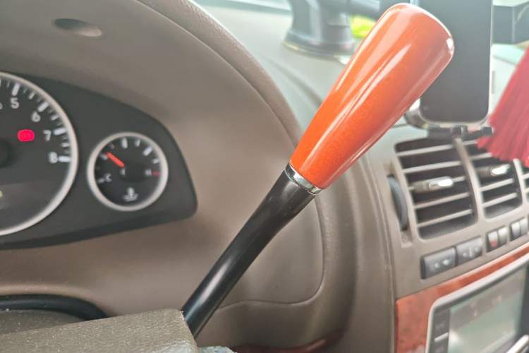 Used Buick GL8 2014 2.4L Classic Edition Gear Lever