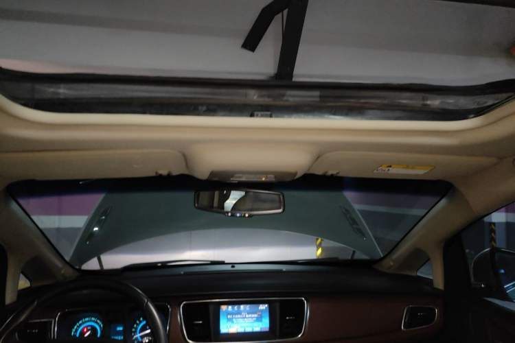 Used Buick GL8 2014 3.0L GT Luxury Business Haoya Edition Headliner