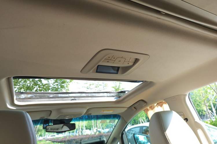 Used Buick GL8 2014 3.0L GT Luxury Business Haoya Edition Headliner