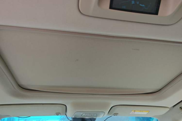 Used Buick GL8 2014 3.0L GT Luxury Business Haoya Edition Headliner