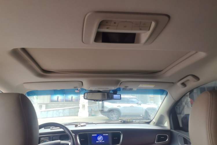 Used Buick GL8 2014 3.0L GT Luxury Business Haoya Edition Headliner