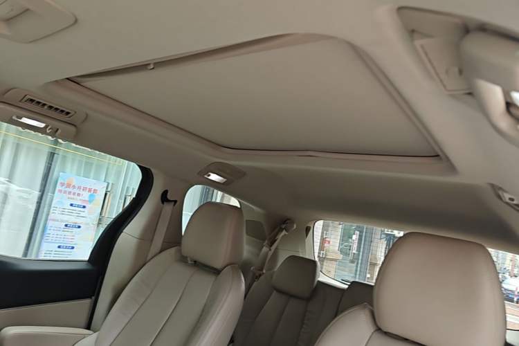 Used Buick GL8 2014 3.0L GT Luxury Business Haoya Edition Headliner