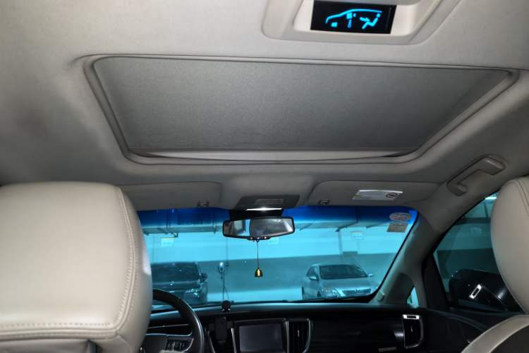 Used Buick GL8 2014 3.0L GT Luxury Business Haoya Edition Headliner