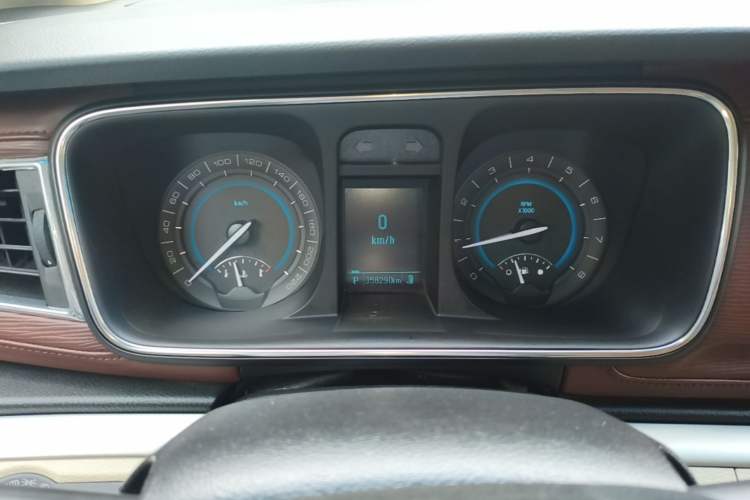 Used Buick GL8 2014 2.4L LT Luxury Business Executive Edition Instrument Cluster